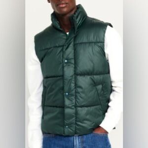 Men’s XXL tall Old Navy zip up puffer vest. Hunter Green. New with Tags.